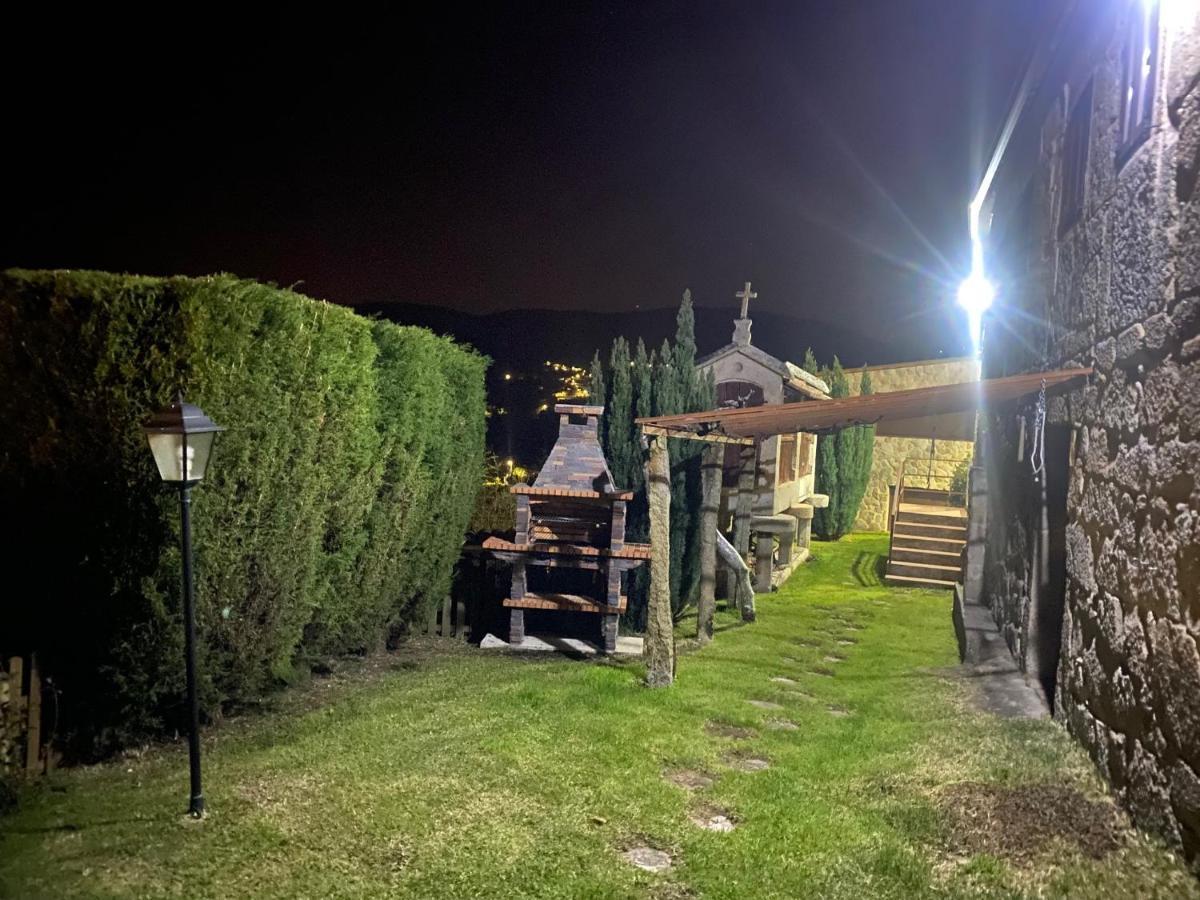 Casa Rural O Carballo Da Pedra La Caniza Bagian luar foto